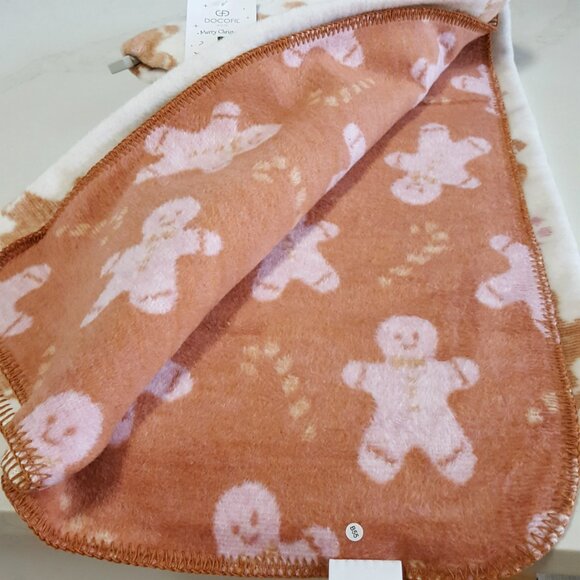 NEW! EXQUISITE Gingerbread MAN REVERSIBLE THROW BLANKET - Picture 2 of 6